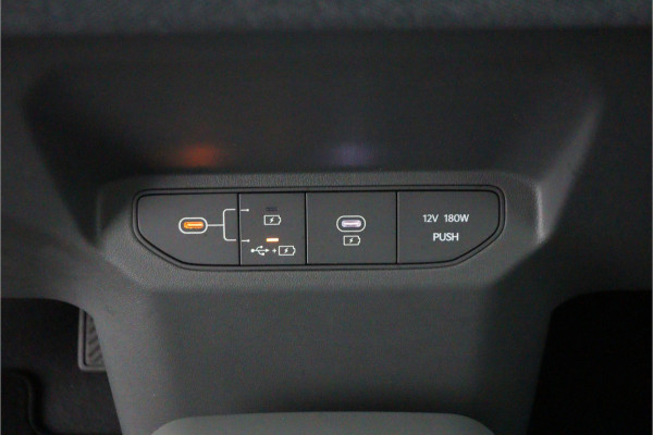 Kia EV3 Plus 81.4 kWh - Stoel/stuurwiel verwarming - Adaptieve Cruisecontrole - LED lampen - Fabrieksgarantie tot 04-2032