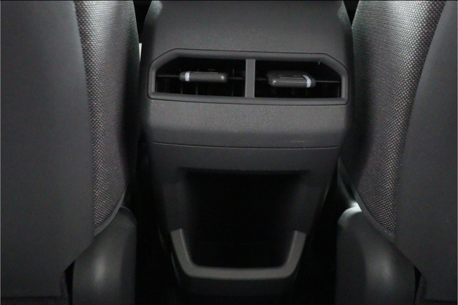 Kia EV3 Plus 81.4 kWh - Stoel/stuurwiel verwarming - Adaptieve Cruisecontrole - LED lampen - Fabrieksgarantie tot 04-2032