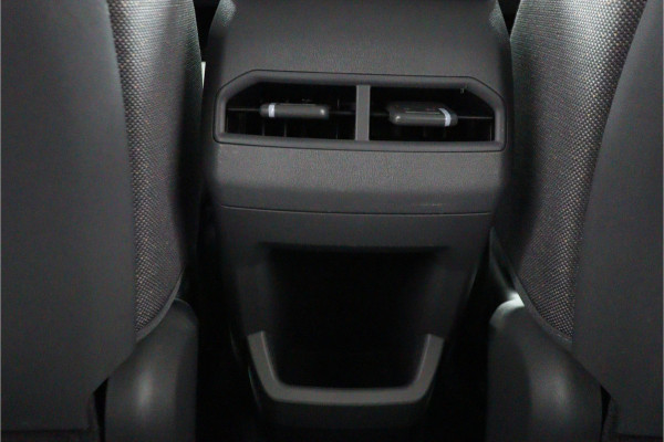 Kia EV3 Plus 81.4 kWh - Stoel/stuurwiel verwarming - Adaptieve Cruisecontrole - LED lampen - Fabrieksgarantie tot 04-2032