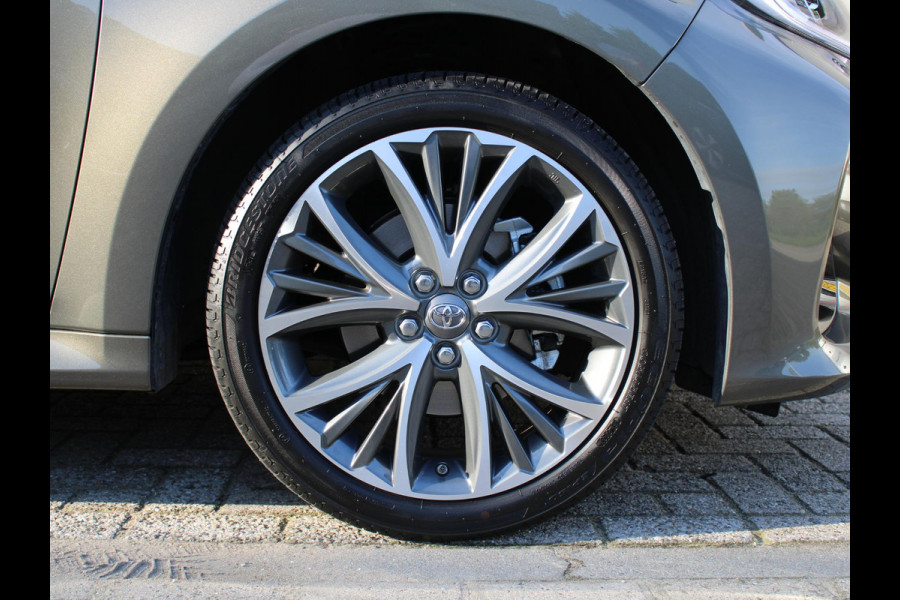 Toyota Yaris 1.5 Hybrid 130 Executive | KEYLESS ENTRY | STOELVERWARMING | APPLE CARPLAY |