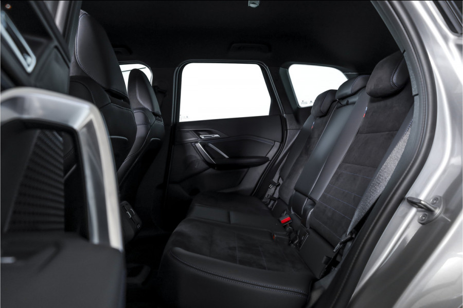 BMW X1 xDrive25e 245 PK M-Sport | Premium Pack | Cruise | Dig. Cockpit | Stoelverw. | PDC | Camera | NAV+App. Connect | ECC | Elek. Klep | LM 18" | 9072