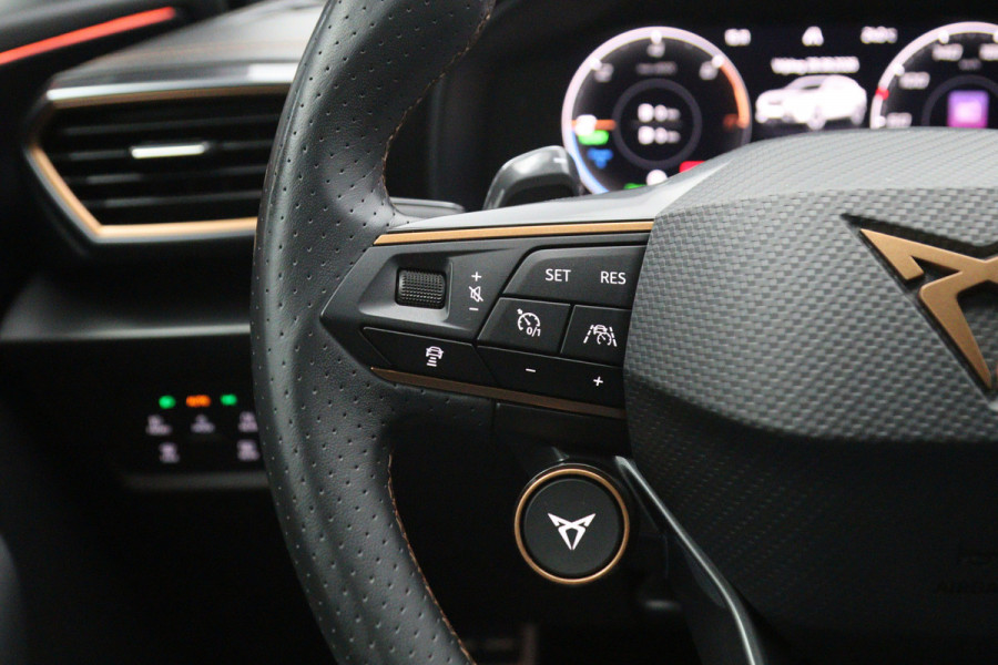 CUPRA Formentor 1.4 e-Hybrid VZ 245 PK Copper Edition PHEV, Panoramadak, Memory, Adap. Crusie Control