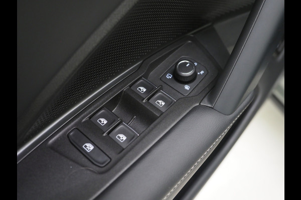 Volkswagen Tayron 1.5 eHybrid Elegance 272PK | Leder/Alcantara | Trekhaak | Massage | 360 | Keyless | Adaptive Cruise | Sfeerlicht | Matrix