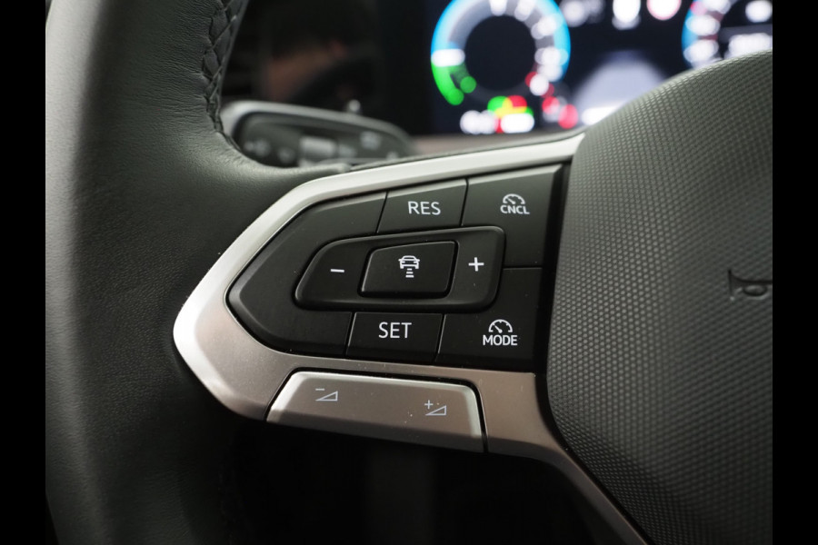 Volkswagen Tayron 1.5 eHybrid Elegance 272PK | Leder/Alcantara | Trekhaak | Massage | 360 | Keyless | Adaptive Cruise | Sfeerlicht | Matrix