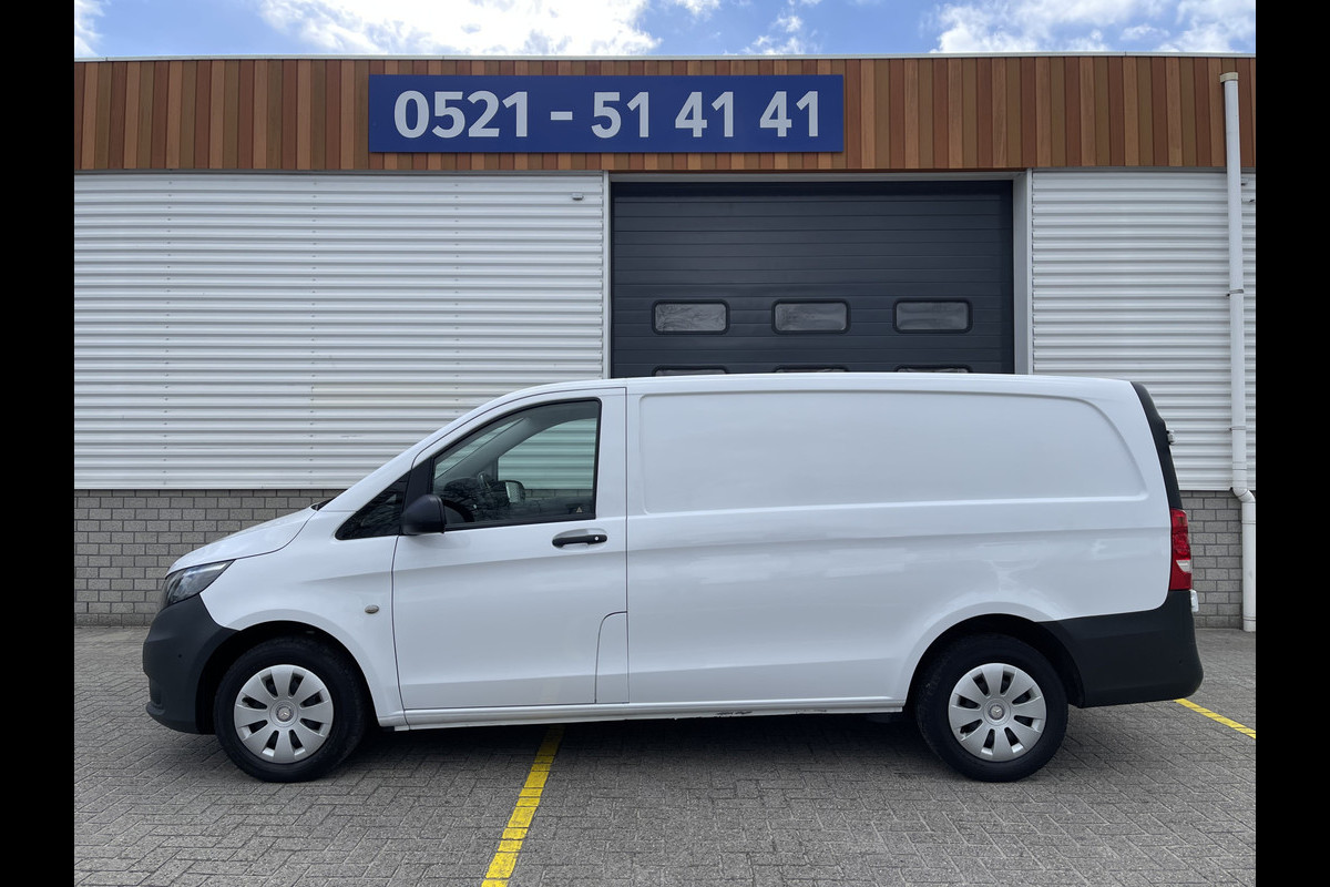 Mercedes-Benz Vito 111 CDI Functional Lang L2H1 / rijklaar € 16.950 ex btw / lease vanaf € 285 / airco / navigatie / achteruit rijcamera / parkeersensoren voor en achter !