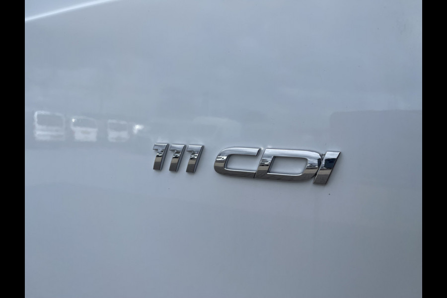 Mercedes-Benz Vito 111 CDI Functional Lang L2H1 / rijklaar € 16.950 ex btw / lease vanaf € 285 / airco / navigatie / achteruit rijcamera / parkeersensoren voor en achter !