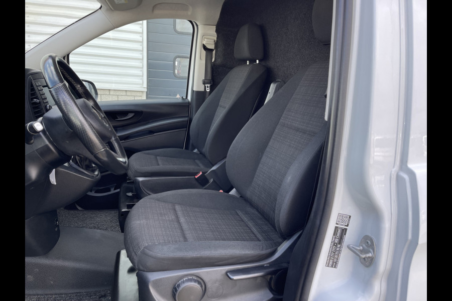 Mercedes-Benz Vito 111 CDI Functional Lang L2H1 / rijklaar € 16.950 ex btw / lease vanaf € 285 / airco / navigatie / achteruit rijcamera / parkeersensoren voor en achter !