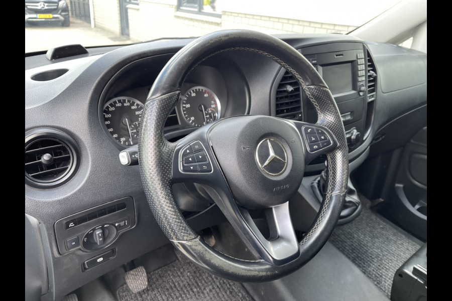 Mercedes-Benz Vito 111 CDI Functional Lang L2H1 / rijklaar € 16.950 ex btw / lease vanaf € 285 / airco / navigatie / achteruit rijcamera / parkeersensoren voor en achter !