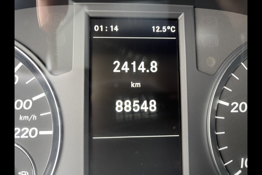 Mercedes-Benz Vito 111 CDI Functional Lang L2H1 / rijklaar € 16.950 ex btw / lease vanaf € 285 / airco / navigatie / achteruit rijcamera / parkeersensoren voor en achter !