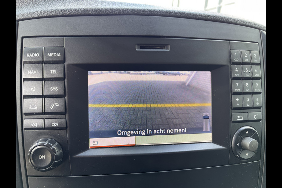 Mercedes-Benz Vito 111 CDI Functional Lang L2H1 / rijklaar € 16.950 ex btw / lease vanaf € 285 / airco / navigatie / achteruit rijcamera / parkeersensoren voor en achter !
