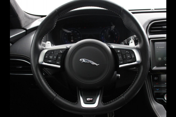 Jaguar F-Pace 5.0 V8 AWD SVR 551 pk Panorama dak Meridian sound Premium Pack Light Pack ACC Leder ADS 360 Camera Cruise control Parkeersensoren Elektrische kofferklep