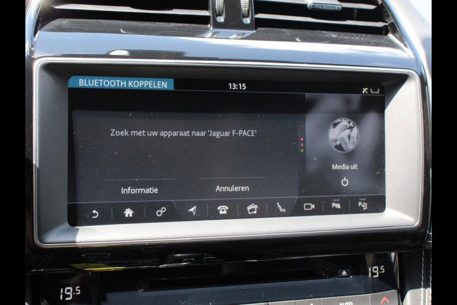 Jaguar F-Pace 5.0 V8 AWD SVR 551 pk Panorama dak Meridian sound Premium Pack Light Pack ACC Leder ADS 360 Camera Cruise control Parkeersensoren Elektrische kofferklep