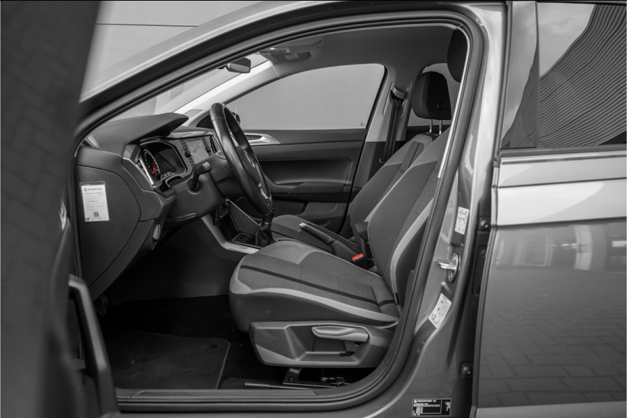 Volkswagen Polo 1.0 TSI Highline 5DRS CarPlay PDC