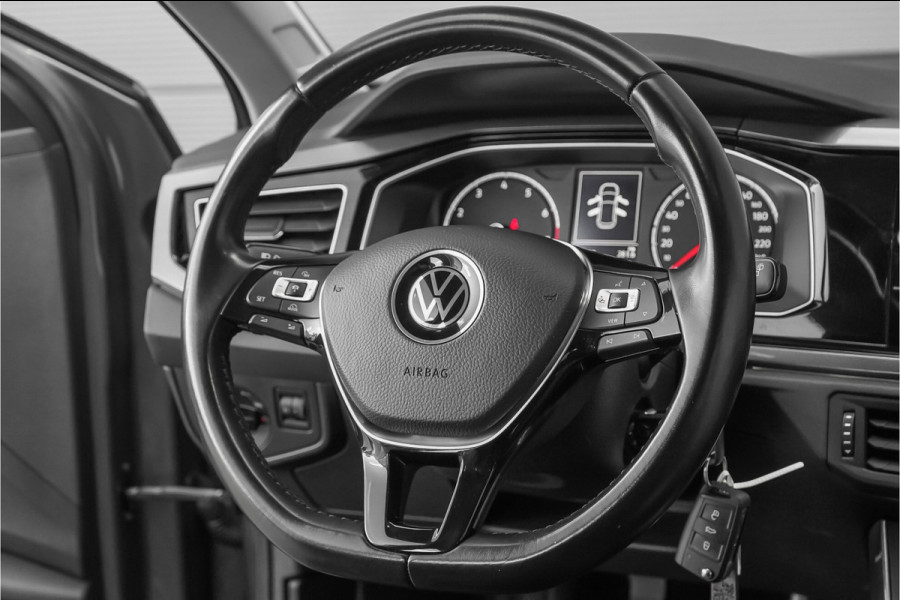 Volkswagen Polo 1.0 TSI Highline 5DRS CarPlay PDC