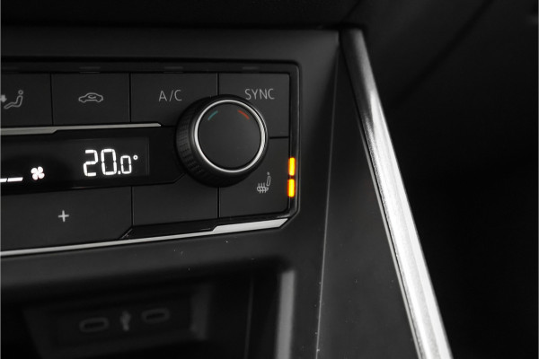 Volkswagen Polo 1.0 TSI Highline 5DRS CarPlay PDC