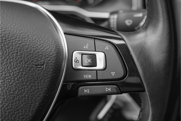 Volkswagen Polo 1.0 TSI Highline 5DRS CarPlay PDC