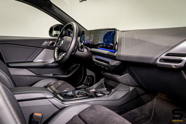 BMW 1-serie 120 M Sport Pro|Pano|H&K|HUD|360°|ACC|Iconic|NEW