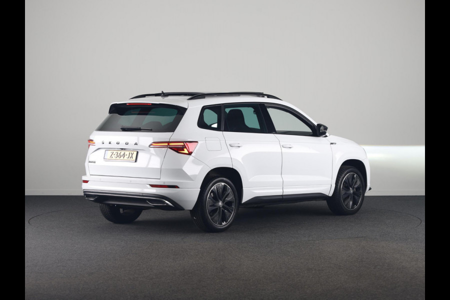 Škoda Karoq 1.5 TSI ACT Sportline Business | Panorama schuifdak | Virtual pedal | Travel assist pakket | 230v en usb aansluiting