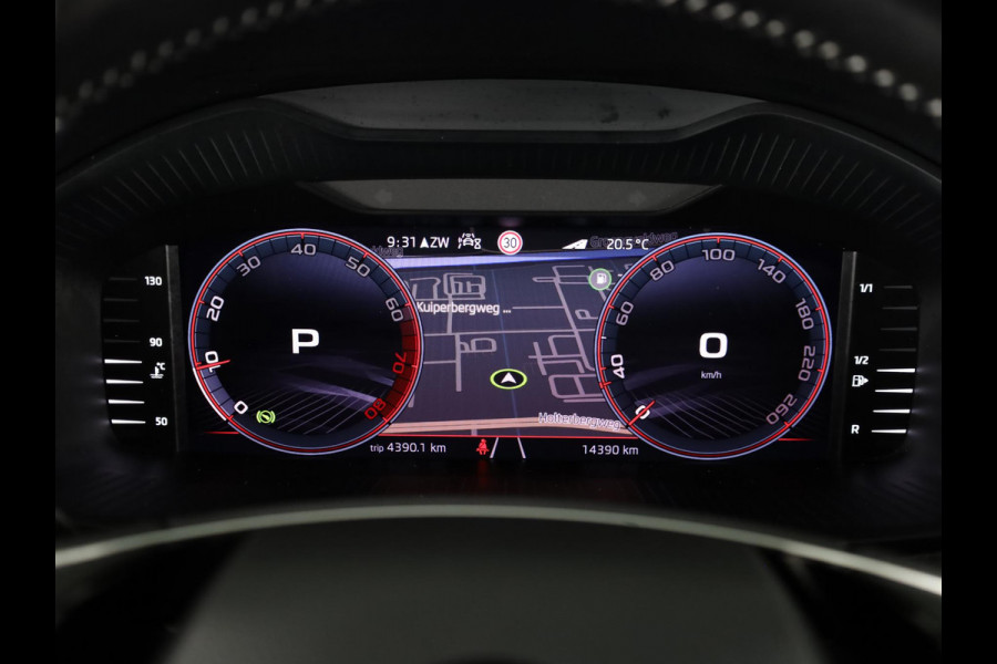 Škoda Karoq 1.5 TSI ACT Sportline Business | Panorama schuifdak | Virtual pedal | Travel assist pakket | 230v en usb aansluiting