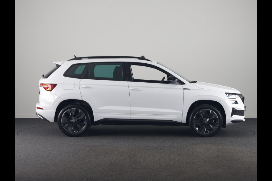 Škoda Karoq 1.5 TSI ACT Sportline Business | Panorama schuifdak | Virtual pedal | Travel assist pakket | 230v en usb aansluiting