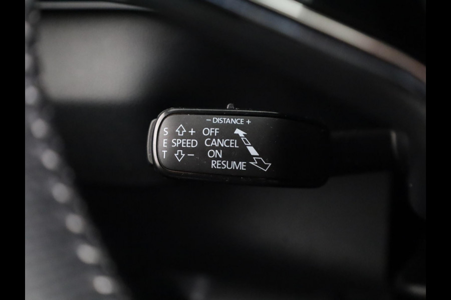 Škoda Karoq 1.5 TSI ACT Sportline Business | Panorama schuifdak | Virtual pedal | Travel assist pakket | 230v en usb aansluiting
