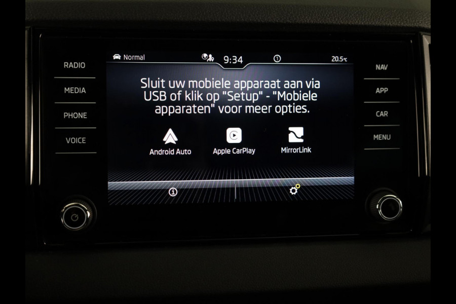 Škoda Karoq 1.5 TSI ACT Sportline Business | Panorama schuifdak | Virtual pedal | Travel assist pakket | 230v en usb aansluiting