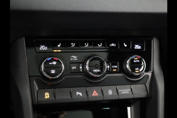Škoda Karoq 1.5 TSI ACT Sportline Business | Panorama schuifdak | Virtual pedal | Travel assist pakket | 230v en usb aansluiting