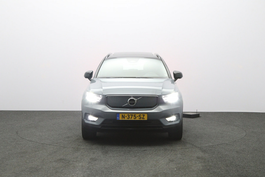 Volvo XC40 Recharge Pro 232 PK 70 KWH, SOH 96 %, Panoramadak, Trekhaak, Harman/Kardon, Memory