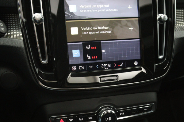 Volvo XC40 Recharge Pro 232 PK 70 KWH, SOH 96 %, Panoramadak, Trekhaak, Harman/Kardon, Memory
