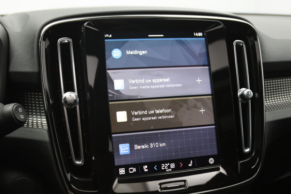 Volvo XC40 Recharge Pro 232 PK 70 KWH, SOH 96 %, Panoramadak, Trekhaak, Harman/Kardon, Memory