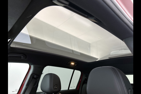 Mercedes-Benz Glb 180 Business Solution AMG 7p. | Premium pakket | Nightpakket | Vast panoramadak | Verstelbare demping | 20” multispaaks lichtmetalen AMG-velgen | GUARD 360° | Massage functie |