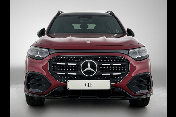 Mercedes-Benz Glb 180 Business Solution AMG 7p. | Premium pakket | Nightpakket | Vast panoramadak | Verstelbare demping | 20” multispaaks lichtmetalen AMG-velgen | GUARD 360° | Massage functie |