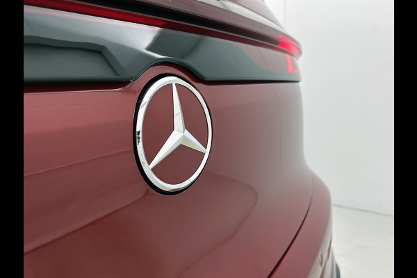 Mercedes-Benz Glb 180 Business Solution AMG 7p. | Premium pakket | Nightpakket | Vast panoramadak | Verstelbare demping | 20” multispaaks lichtmetalen AMG-velgen | GUARD 360° | Massage functie |