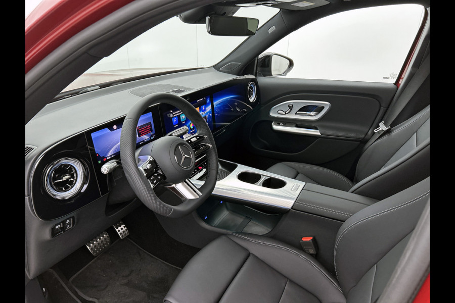 Mercedes-Benz Glb 180 Business Solution AMG 7p. | Premium pakket | Nightpakket | Vast panoramadak | Verstelbare demping | 20” multispaaks lichtmetalen AMG-velgen | GUARD 360° | Massage functie |
