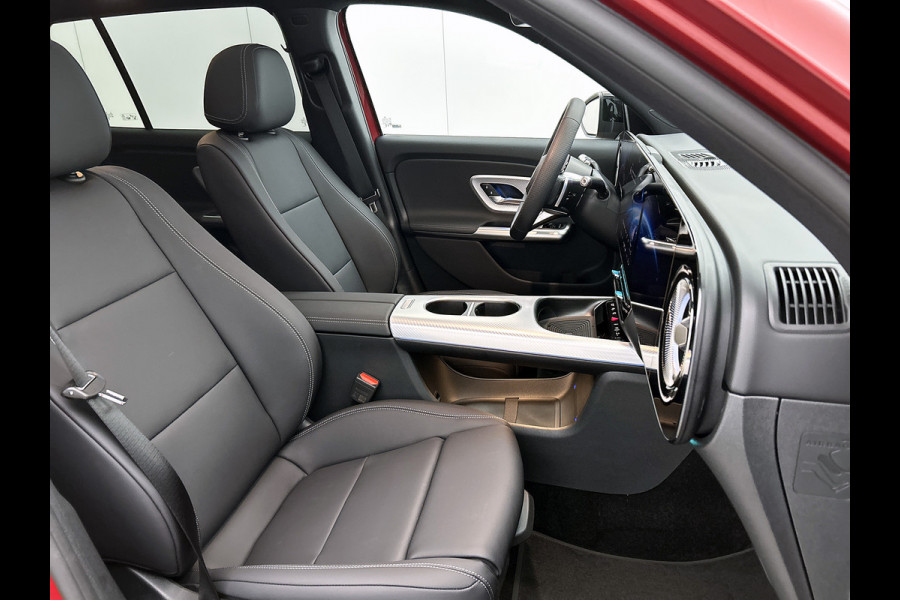 Mercedes-Benz Glb 180 Business Solution AMG 7p. | Premium pakket | Nightpakket | Vast panoramadak | Verstelbare demping | 20” multispaaks lichtmetalen AMG-velgen | GUARD 360° | Massage functie |