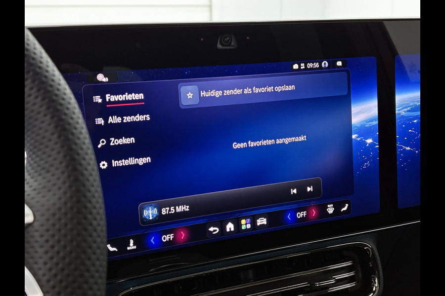 Mercedes-Benz Glb 180 Business Solution AMG 7p. | Premium pakket | Nightpakket | Vast panoramadak | Verstelbare demping | 20” multispaaks lichtmetalen AMG-velgen | GUARD 360° | Massage functie |