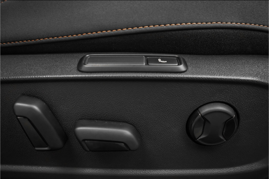 CUPRA Born 62 kWh Pano ACC Keyless Stoelmassage Camera
