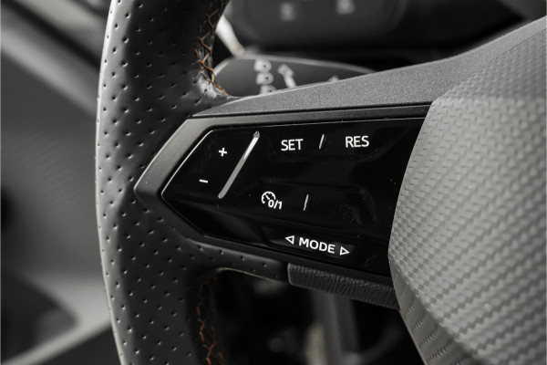 CUPRA Born 62 kWh Pano ACC Keyless Stoelmassage Camera