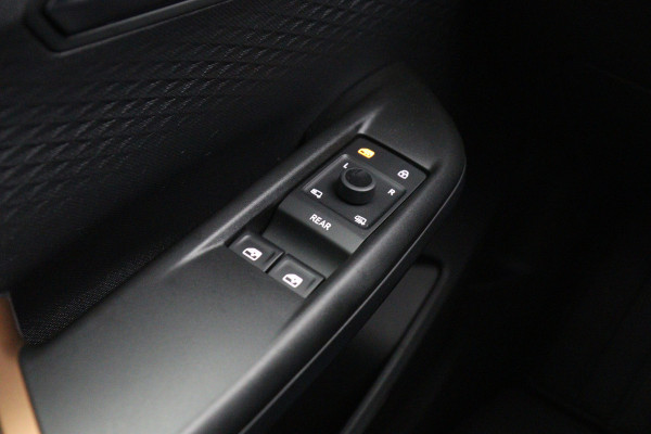 CUPRA Born 204 PK Adrenaline One 62 kWh, SOH 93 %, Panoramadak, Stoelverwarming, Carplay, Adap. Cruise Control