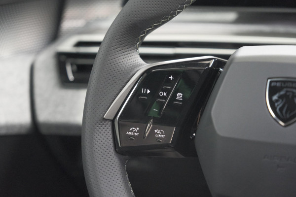 Peugeot E-3008 GT 210 73 kWh | Schuif-/Kanteldak | 360 Vision & Drive Assist Plus Pack | Elektrische Kofferklep