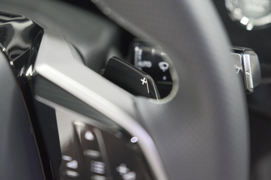 Peugeot E-3008 GT 210 73 kWh | Schuif-/Kanteldak | 360 Vision & Drive Assist Plus Pack | Elektrische Kofferklep