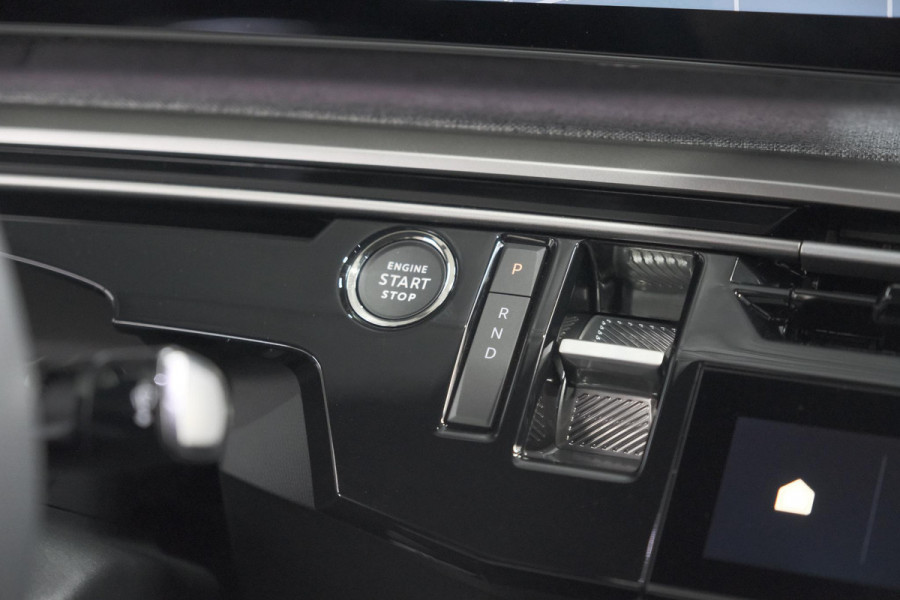 Peugeot E-3008 GT 210 73 kWh | Schuif-/Kanteldak | 360 Vision & Drive Assist Plus Pack | Elektrische Kofferklep