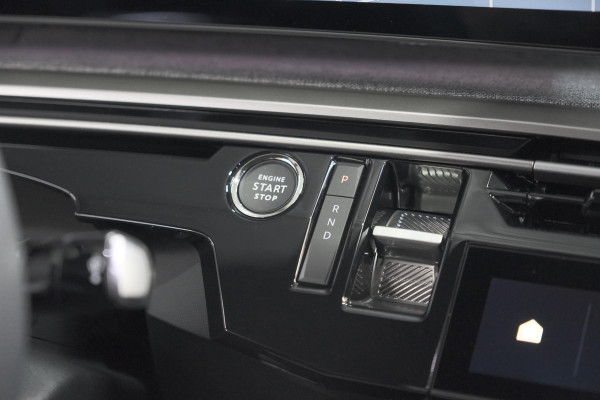 Peugeot E-3008 GT 210 73 kWh | Schuif-/Kanteldak | 360 Vision & Drive Assist Plus Pack | Elektrische Kofferklep