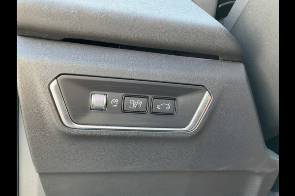 Lynk & Co 01 1.5 PHEV 262PK Adapt.Cruise 360° Cam Carplay Black Plug-in Stoelverw Vol opties!