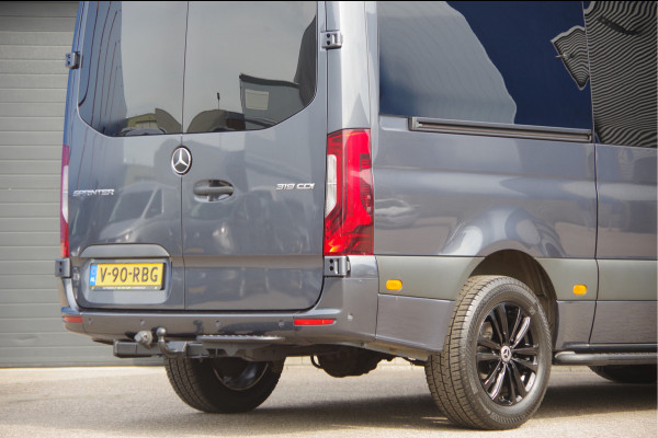 Mercedes-Benz Sprinter 319 3.0 CDI V6 L2H1 3-ZITS, AUT. LED, LEDER, 360 CAMERA, ADAPT. CRUISE, STOELVERWARMING, 10'' MBUX, STANDKACHEL, CLIMA, TREKHAAK
