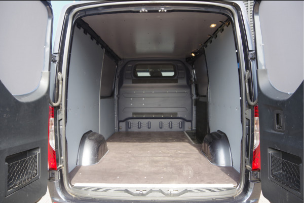 Mercedes-Benz Sprinter 319 3.0 CDI V6 L2H1 3-ZITS, AUT. LED, LEDER, 360 CAMERA, ADAPT. CRUISE, STOELVERWARMING, 10'' MBUX, STANDKACHEL, CLIMA, TREKHAAK