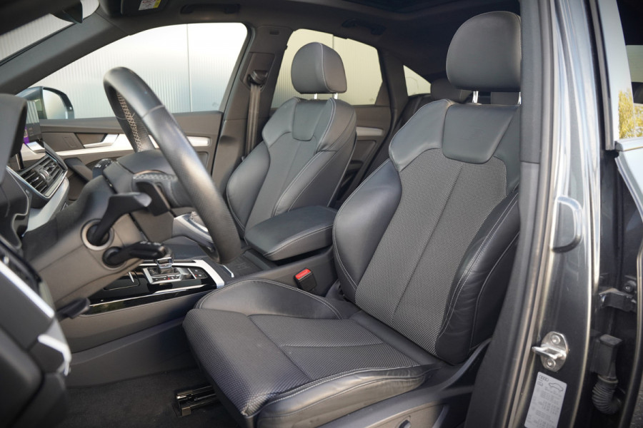 Audi Q5 Sportback 50 TFSI e S edition Competition S-Line | Panoramadak | Stoelverwarming | Camera | Elektrische Stoelen | Keyless | Navigatie | Trekhaak | Cruise Control | Ambiance Verlichting | Parkeersensoren