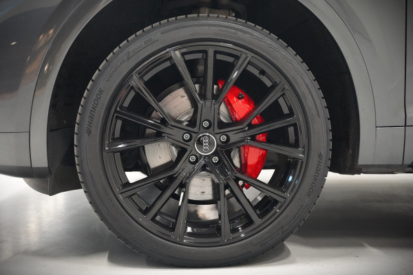 Audi Q5 Sportback 50 TFSI e S edition Competition S-Line | Panoramadak | Stoelverwarming | Camera | Elektrische Stoelen | Keyless | Navigatie | Trekhaak | Cruise Control | Ambiance Verlichting | Parkeersensoren