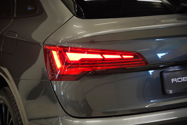 Audi Q5 Sportback 50 TFSI e S edition Competition S-Line | Panoramadak | Stoelverwarming | Camera | Elektrische Stoelen | Keyless | Navigatie | Trekhaak | Cruise Control | Ambiance Verlichting | Parkeersensoren