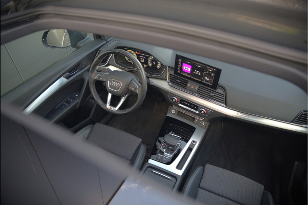 Audi Q5 Sportback 50 TFSI e S edition Competition S-Line | Panoramadak | Stoelverwarming | Camera | Elektrische Stoelen | Keyless | Navigatie | Trekhaak | Cruise Control | Ambiance Verlichting | Parkeersensoren